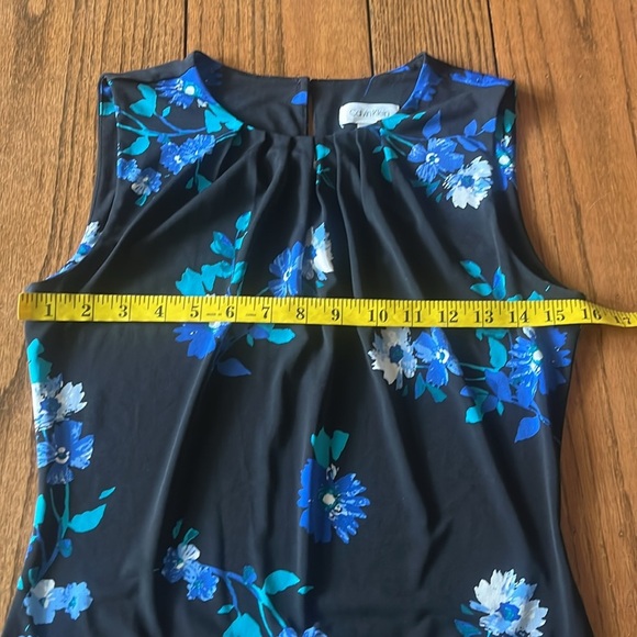 Floral Sleeveless Top - Black and Blue - Picture 7 of 9